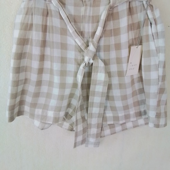 A New Day Linen Blend High Rise Paperbag Shorts Size Small Beige White Gingham - Picture 4 of 10